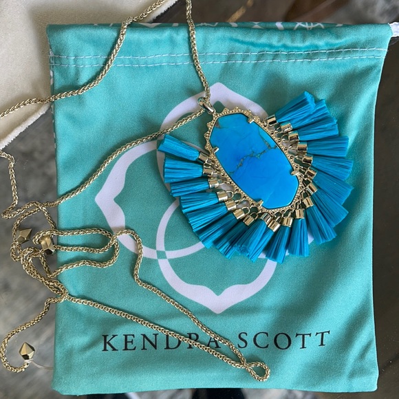 Kendra Scott Betsy necklace - Picture 2 of 3